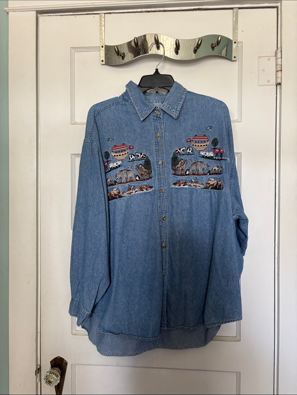 Vintage Quizz Embroidered Light Blue Denim Button-Up Shirt Size 24 Noah’s Ark